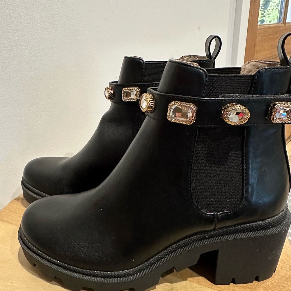 NEW Steve Madden Booties